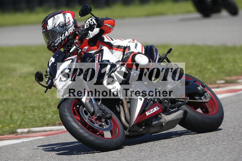 /Archiv-2024/29 12.06.2024 MOTO.CH Track Day ADR/Gruppe blau/64